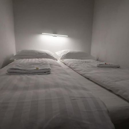 Pest-Port Private Apartment Room-6 Budapest Luaran gambar